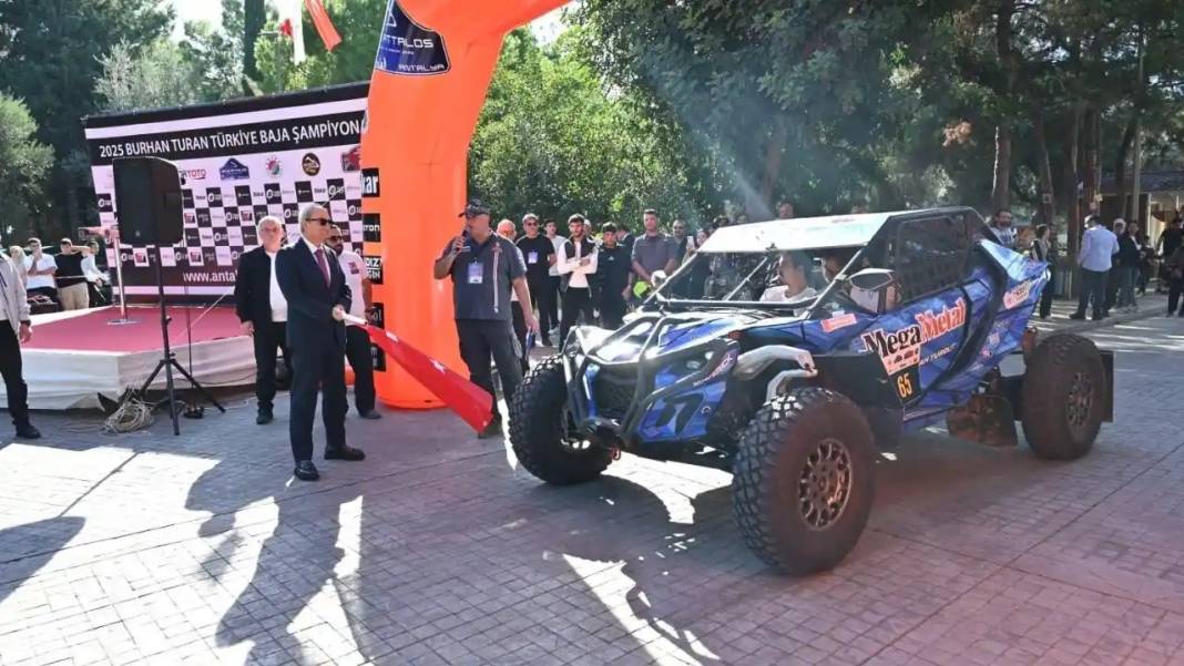Kepez’de Motor Sporları Rüzgârı: 30 Araç 60 Sporcu Yarışıyor! 6